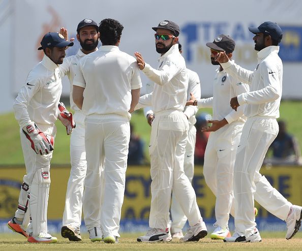 India tightened their noise on Sri Lanka with a tidy bowling and fielding display
