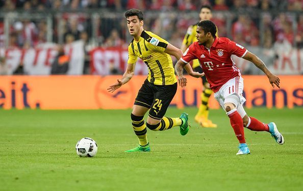 Bayern Muenchen v Borussia Dortmund - Bundesliga