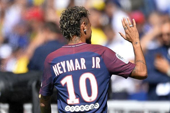 PSG fans troll Gerard Pique se queda Neyamr shirt 10