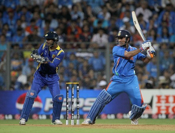 MS Dhoni had no problems in facing Muttiah Muralitharan