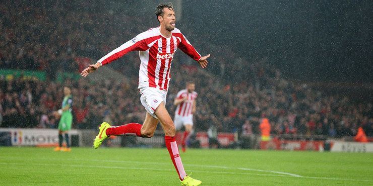 Cold rainy night in Stoke.