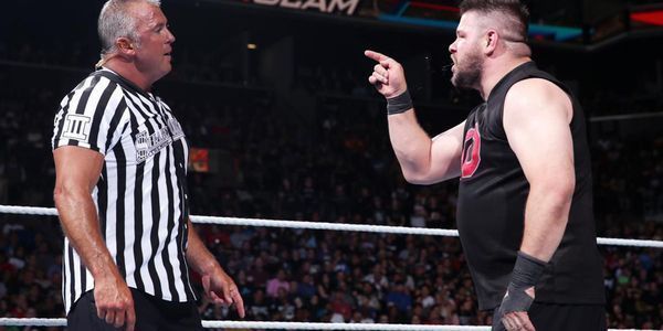 Shane McMahon meets Kevin Owens at Hell in a Cell