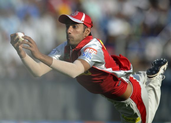 Gurkeerat Singh&#039;s catch against PWI in IPL 2013 is probably the best one-handed catch in the history of the tournament
