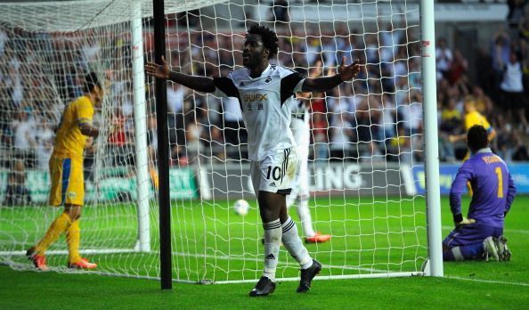 Swansea City v FC Petrolul Ploiesti - UEFA Europa League Play-Offs: First Leg