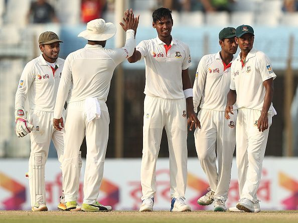 Bangladesh v Australia - 2nd Test: Day 3