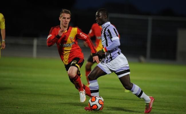 Keita playing for Istres