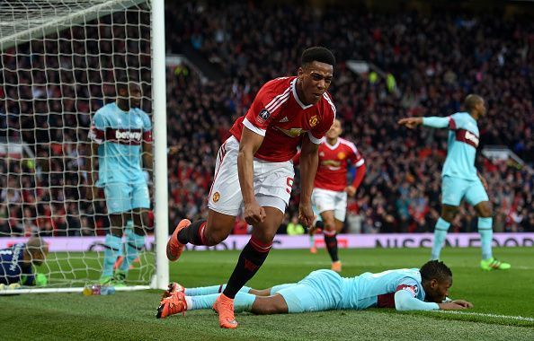 Manchester United v West Ham United - The Emirates FA Cup Sixth Round