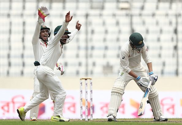 Handscomb has the tendency to camp on the back-foot