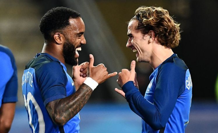 Lacazette (left) and Griezmann (right) are best of friends