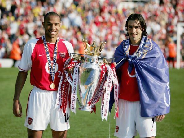 Robert Pires Thierry Henry Premier League trophy