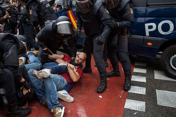 Barcelona police Catalan referendum