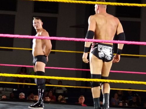 Marcel Barthel facing off against Donovan Dijak 