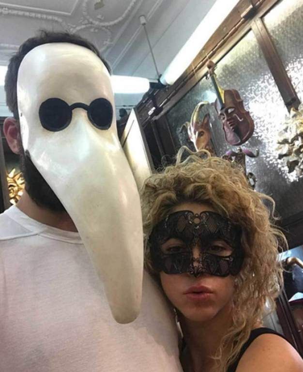 The power couple with strong masks