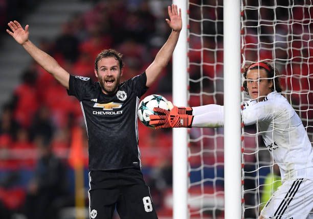 SL Benfica v Manchester United - UEFA Champions League