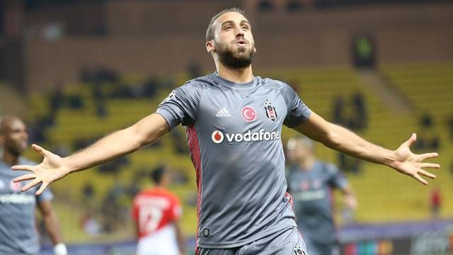 The goals of Cenk Tosun have helped Besiktas to win their group