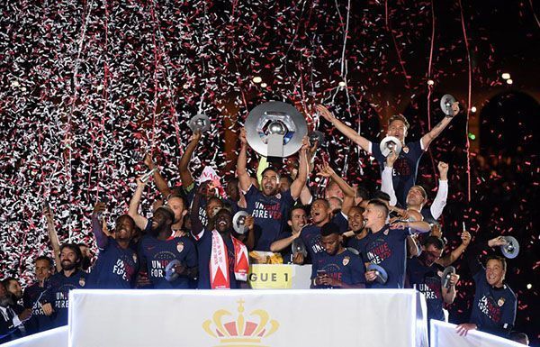 Monaco celebrating the 2017 Ligue 1 championship at PSG&#039;s expense. (Source: Getty Images)