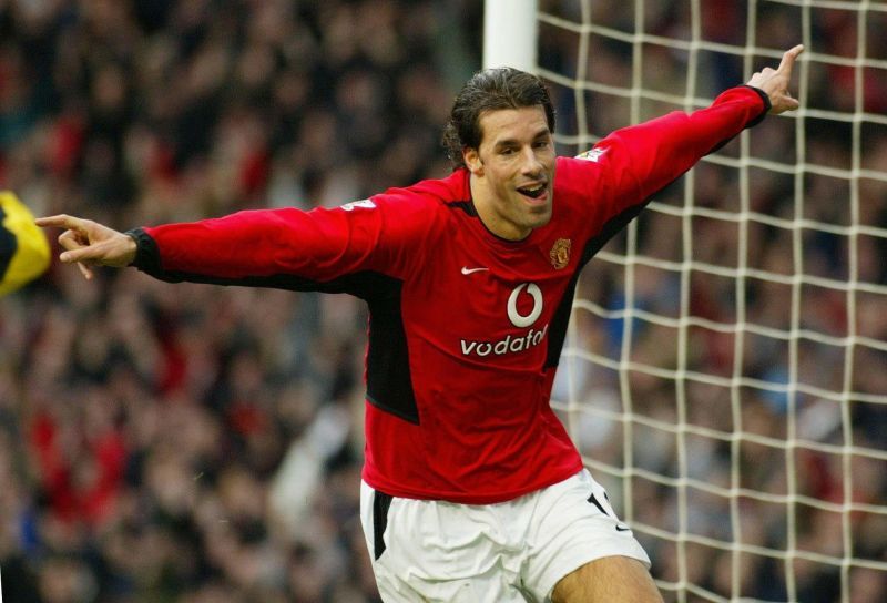 Ruud van Nistelrooy celebrating one of his many Manchester United goals. Image courtesy Sportskeeda