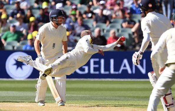 Lyon took a stunning catch to dismiss Moeen Ali