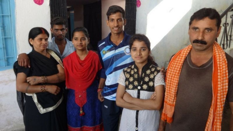 Pankaj with his father Chandra Yadav (extreme right), mother Manjudhevi and sisters Priyanka and Pratibha