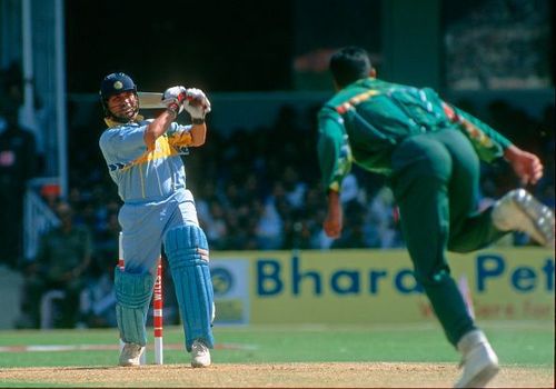 Waqar Younis bowling to Sachin Tendulkar during their playing days