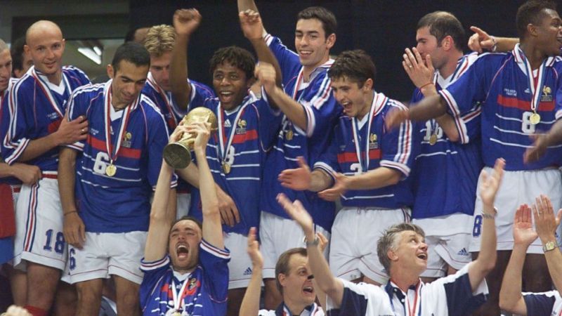 The France squad celebrate their World Cup victory at the Stade de France in 1998.&nbsp;