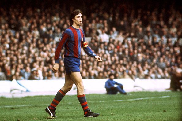 Johan Cruyff(9) dancing through the Real Madrid defence