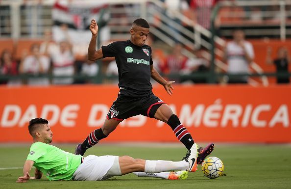 Sao Paulo v Santa Cruz - Brasileirao Series A 2016