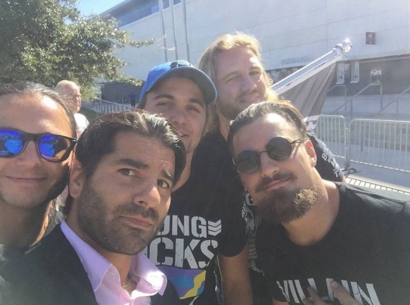 Jimmy Jacobs clicks a selfie with the Bullet Club