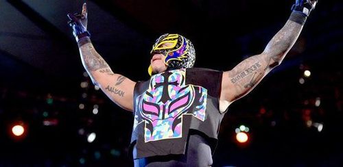 Rey Mysterio has challenged Jushin 