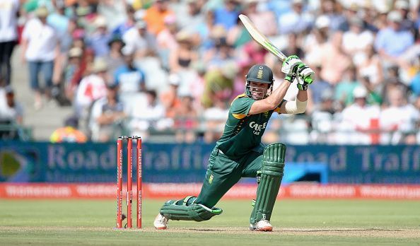 De Villiers returns to the squad after missing the first three games