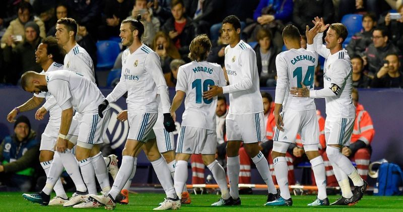 madrid players celebrating Ramos&#039; goal