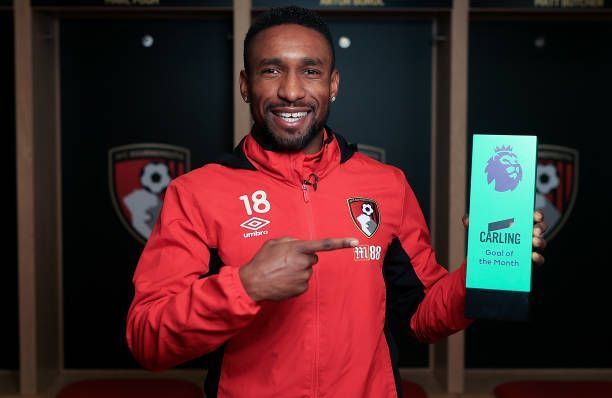 Jermain Defoe wins the Carling Premier League Goal of the Month Award for December 2017