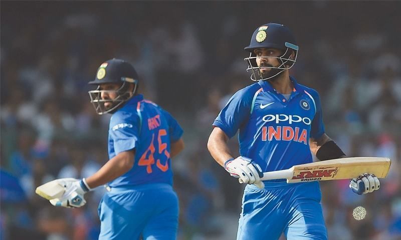 Rohit Sharma and Virat Kohli busy running between the wickets