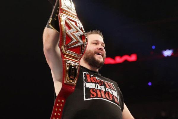 Kevin Owens reclaims his Universal Championship against 