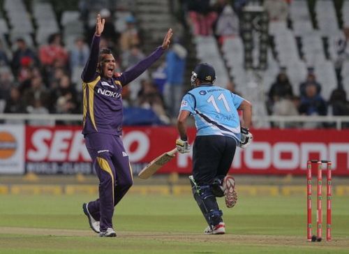 CLT20 2012 Group A - Kolkata Knight Riders v Auckland Aces