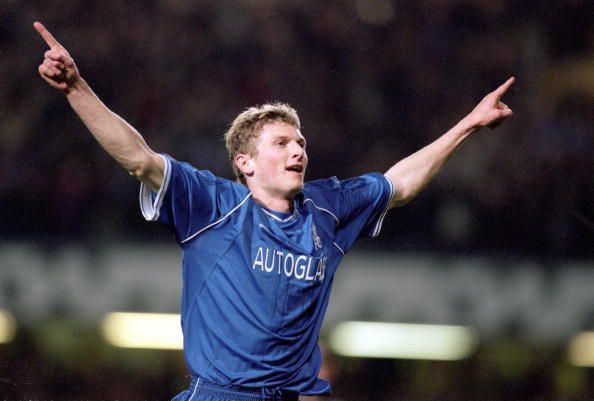 Tore Andre Flo of Chelsea celebrates