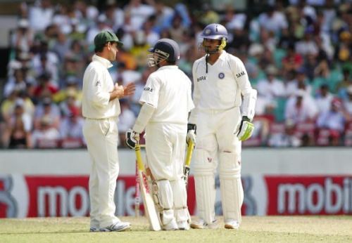 Ponting is seen talking to Tendulkar and Harbhajan