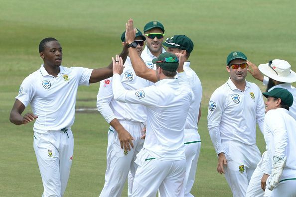 South Africa v Australia - 1st Test: Day 2