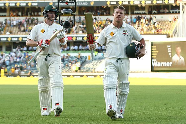 Steven Smith (L) and David Warner