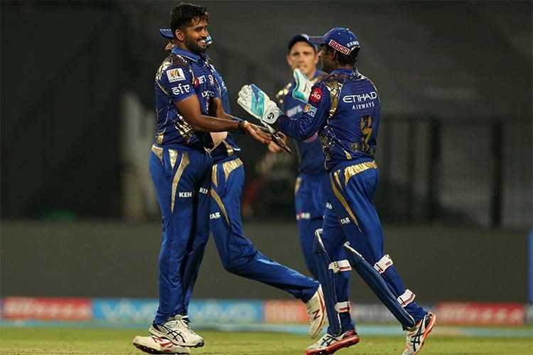 R Vinay Kumar after picking up a KKR wicket for MI in the IPL 2017