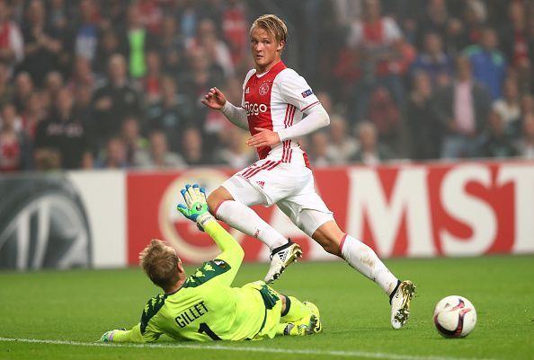 AFC Ajax v R. Standard de Liege - UEFA Europa League