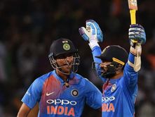 6 instances when batsmen hit a crucial six off the last ball