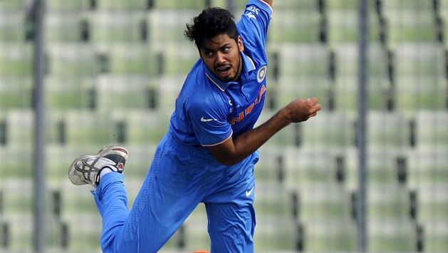 Avesh Khan in action during ICC U-19 World Cup, 2016.