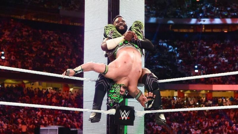 Cedric Alexander catches Kalisto in a precarious spot