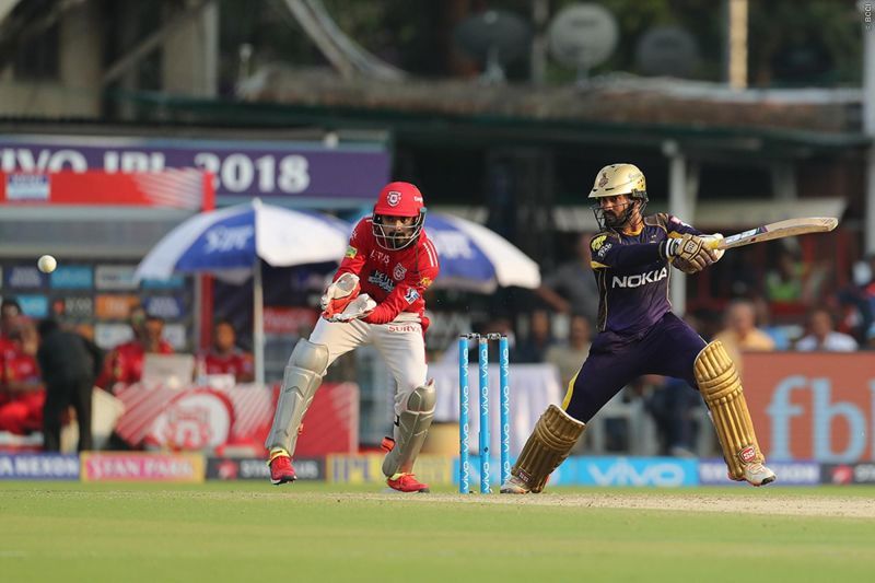 Dinesh Karthik scored 43 as he took KKR to 193 after a 