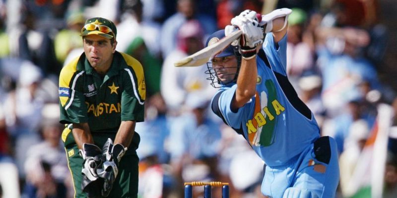 Sachin scripted a memorable win for Indian team against the arch-rivals Pakistan in World Cup 2003
