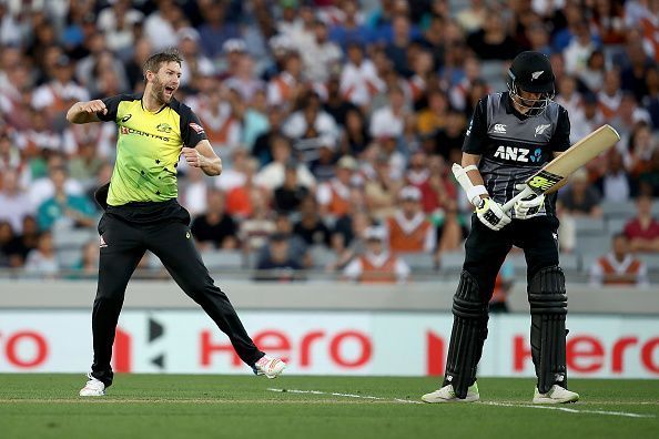 T20 Tri Series Final - New Zealand v Australia