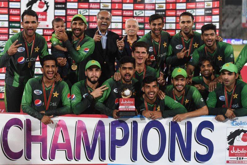 The Pakistan team after winning the 3rd ODI and the series
