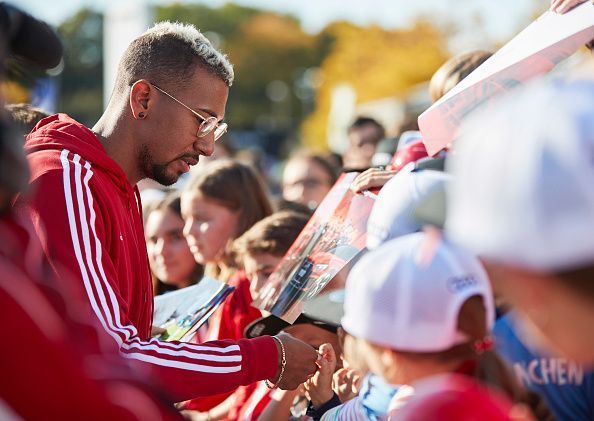 FC Bayern Muenchen New Car Handover