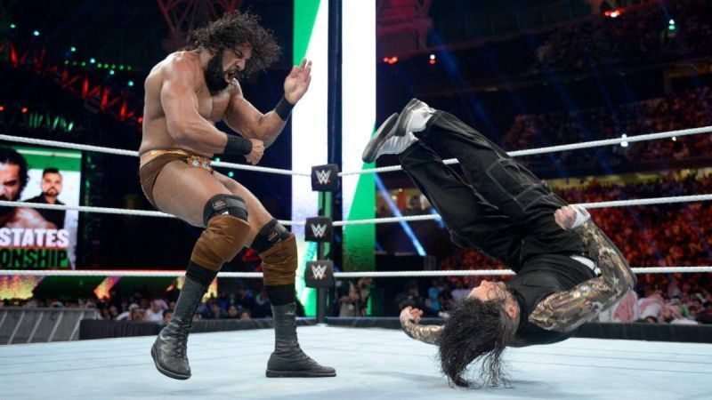 Jeff Hardy valiantly fights back against a determined Jinder Mahal